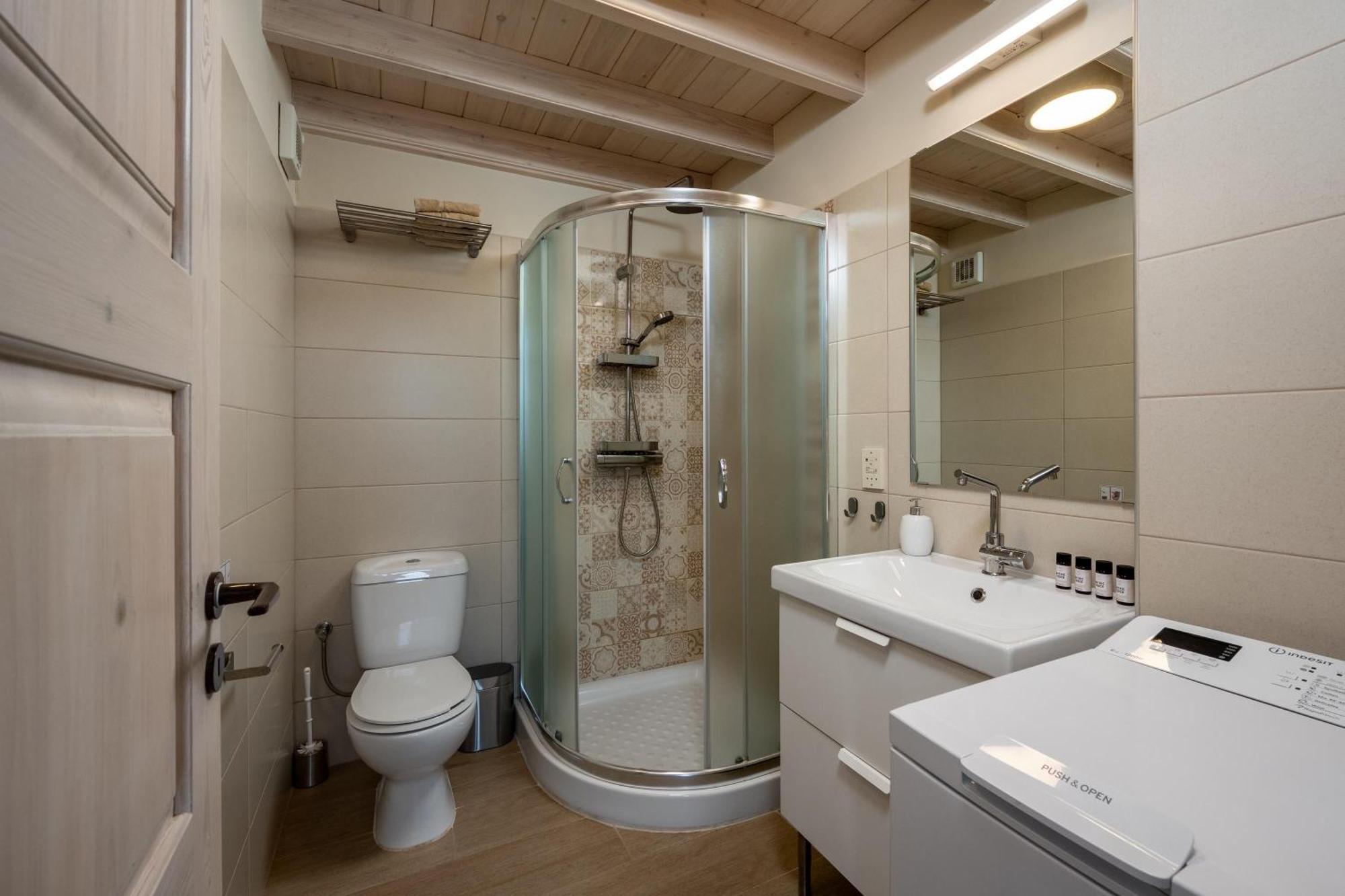 Over The Sea Apartments Đảo Sými Ngoại thất bức ảnh