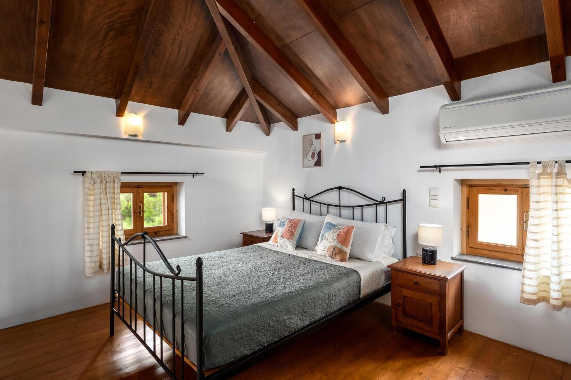 Over The Sea Apartments Đảo Sými Ngoại thất bức ảnh