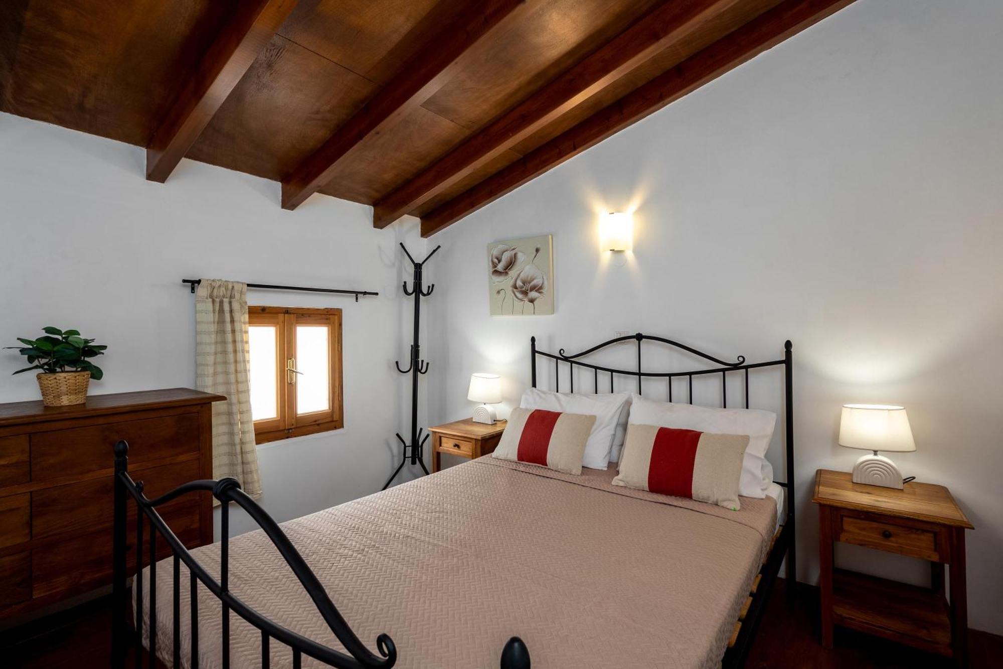 Over The Sea Apartments Đảo Sými Ngoại thất bức ảnh